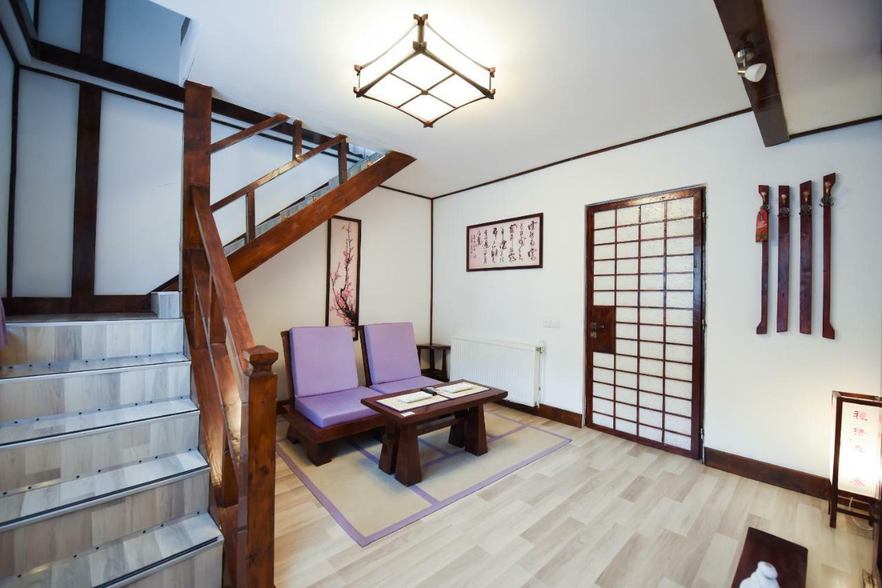 Отель Casa Lily - Japanese Retreat Сигишоара Экстерьер фото